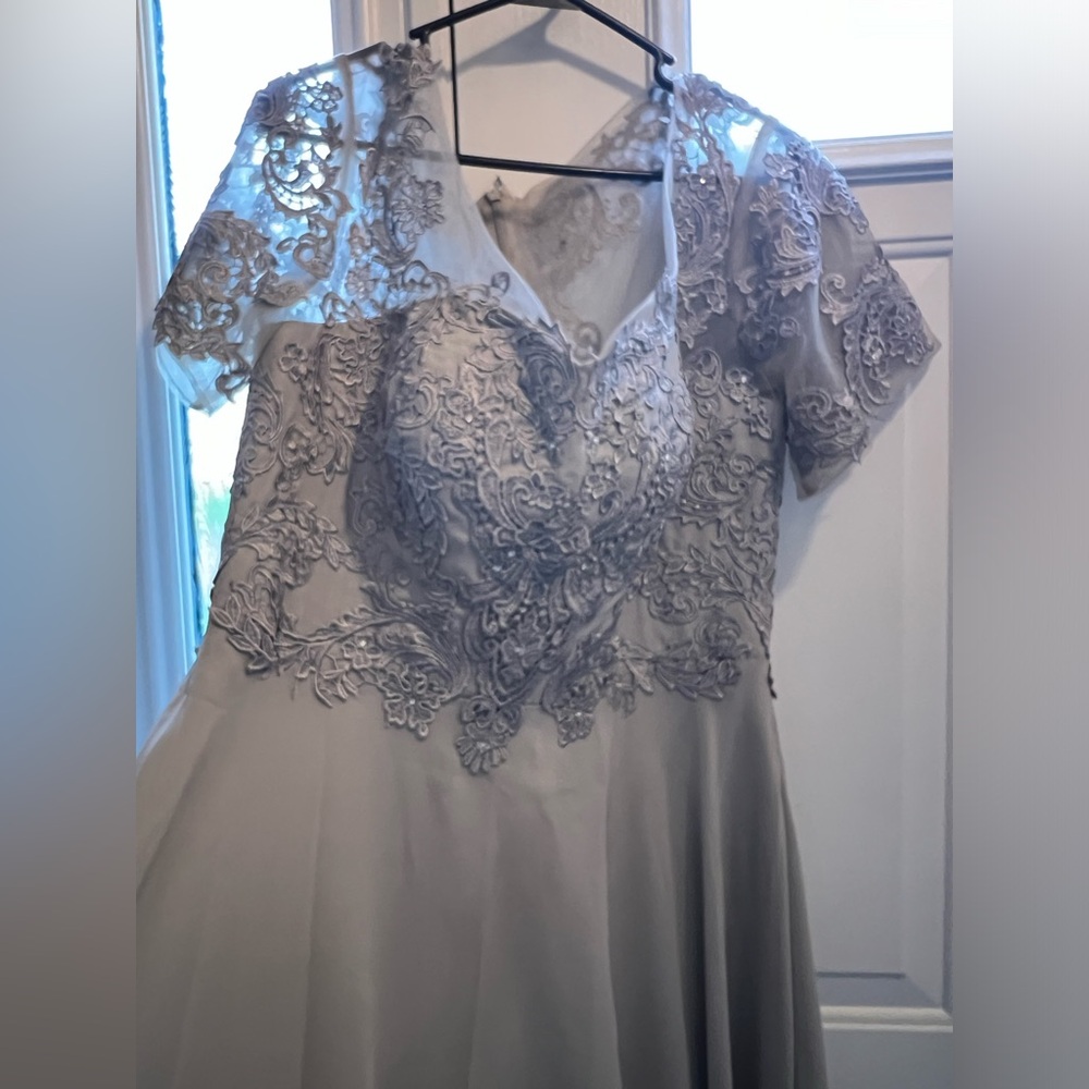 Mother of the Bride/ Evening Dress Size 16